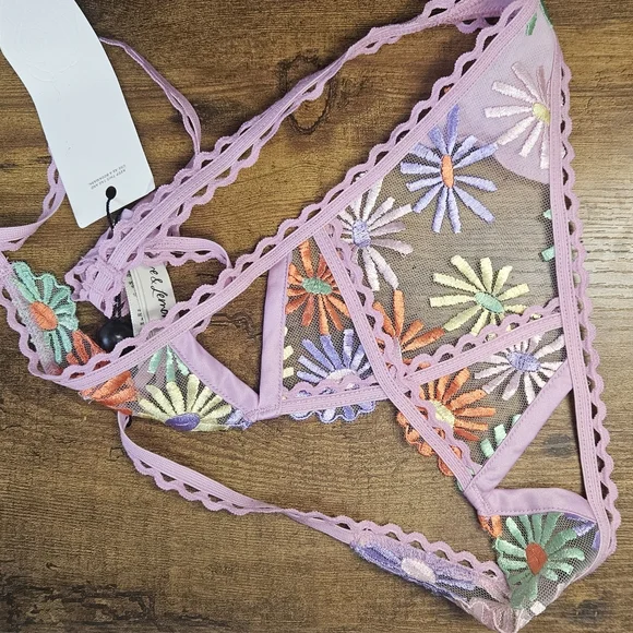 NWT For Love & Lemons x VS Gia Thong Panty Size Large - Picture 9 of 16